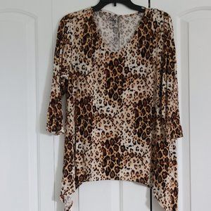 Simply Emma V-Neck Tunic Asymmetric hem Animal Print Top 1X Work or Play